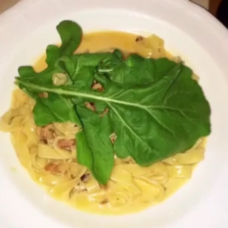 生タリアテッレ、パンチェッタとポルチーニのクリームソース(S.S.コロンビア・ダイニングルーム)