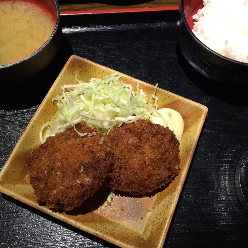 自家製黒豚メンンチカツ定食(豚◯商店 AISHI 新宿総本店)