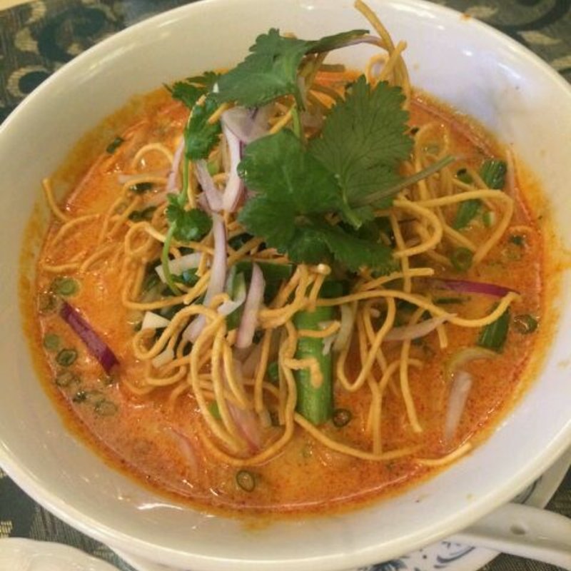 カオソイ(タワンタイ （TAWANTHAI）)