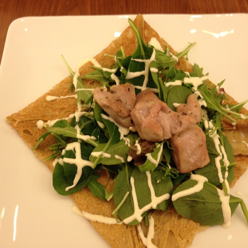 ガレット　ハーブ塩鶏サラダ(Galleria Caffe U_U)
