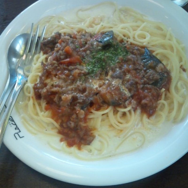 ミートソースパスタ(パスタ・ピアチェーレ)