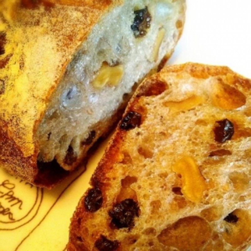 くるみパン(かいじゅう屋 （カイジュウヤ）)