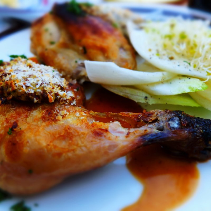 鶏のコンフィ（1/2）(イカリヤ食堂)