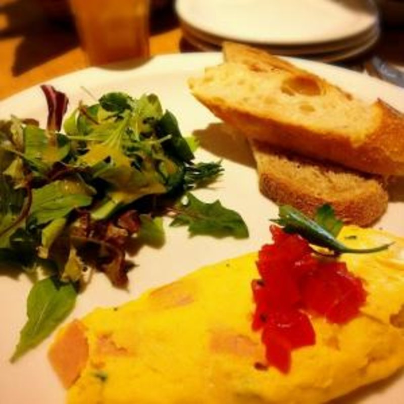 ハムとグリュエルチーズのオムレツ