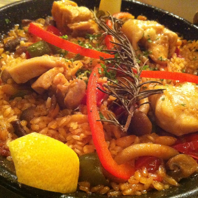 山のパエリア(Bar Español La Luna)