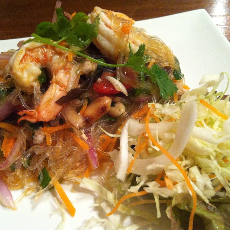 春雨のシーフードサラダ(クワン チャイ 岡本店 （Khuan Jai）)