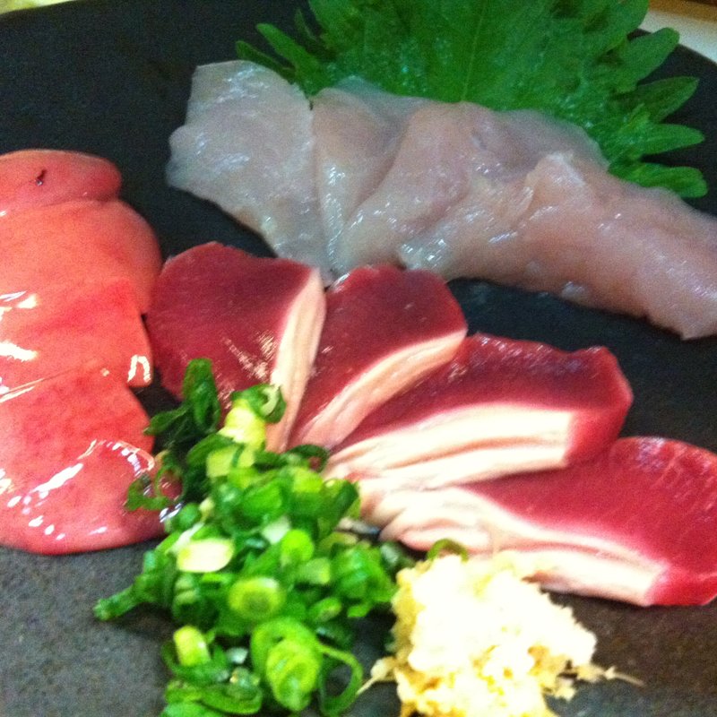 鳥刺し盛り合わせ(いぬふぐり)