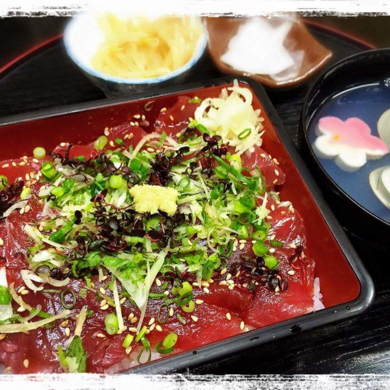 マグロ丼(喜多八)