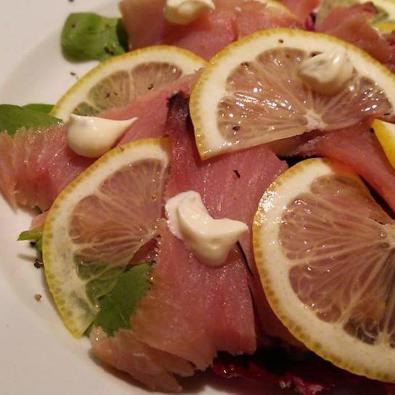 かつおの塩漬けサラダ仕立て(ピッツェリア武蔵野山居)