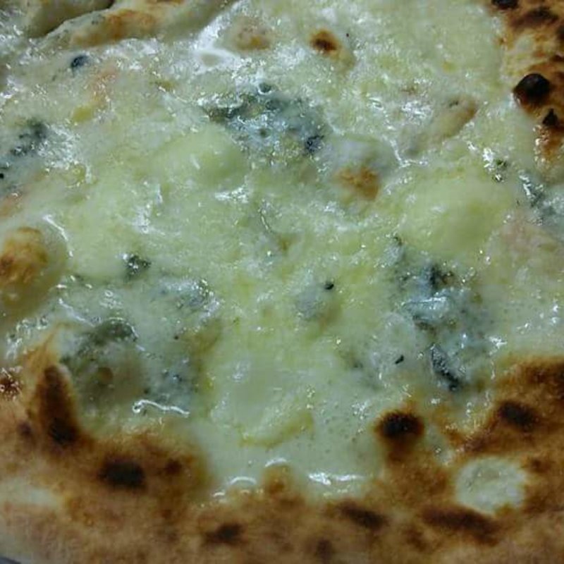 クアトロフォルマッジ(ピッツェリア武蔵野山居)