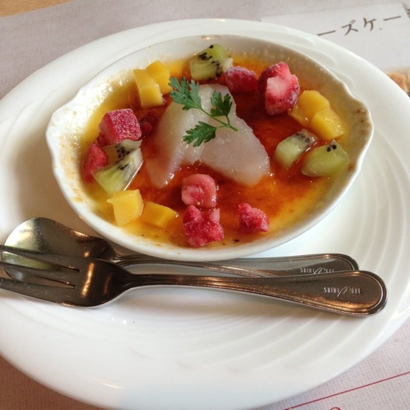 ブリュレ フルーツのせ(サンマルク 鈴鹿店 )