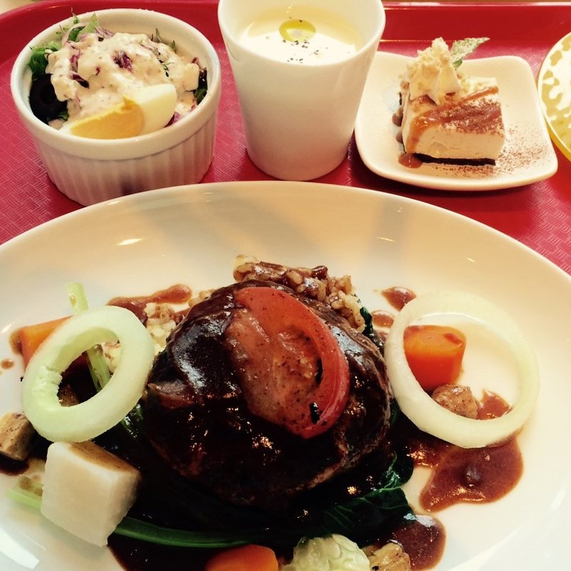 フォアグラハンバーグセット(ミラヴィルインパクト)