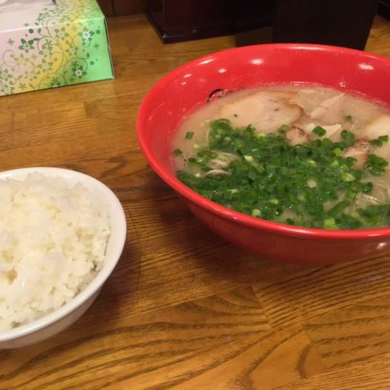 とんこつラーメン(四麺燈)