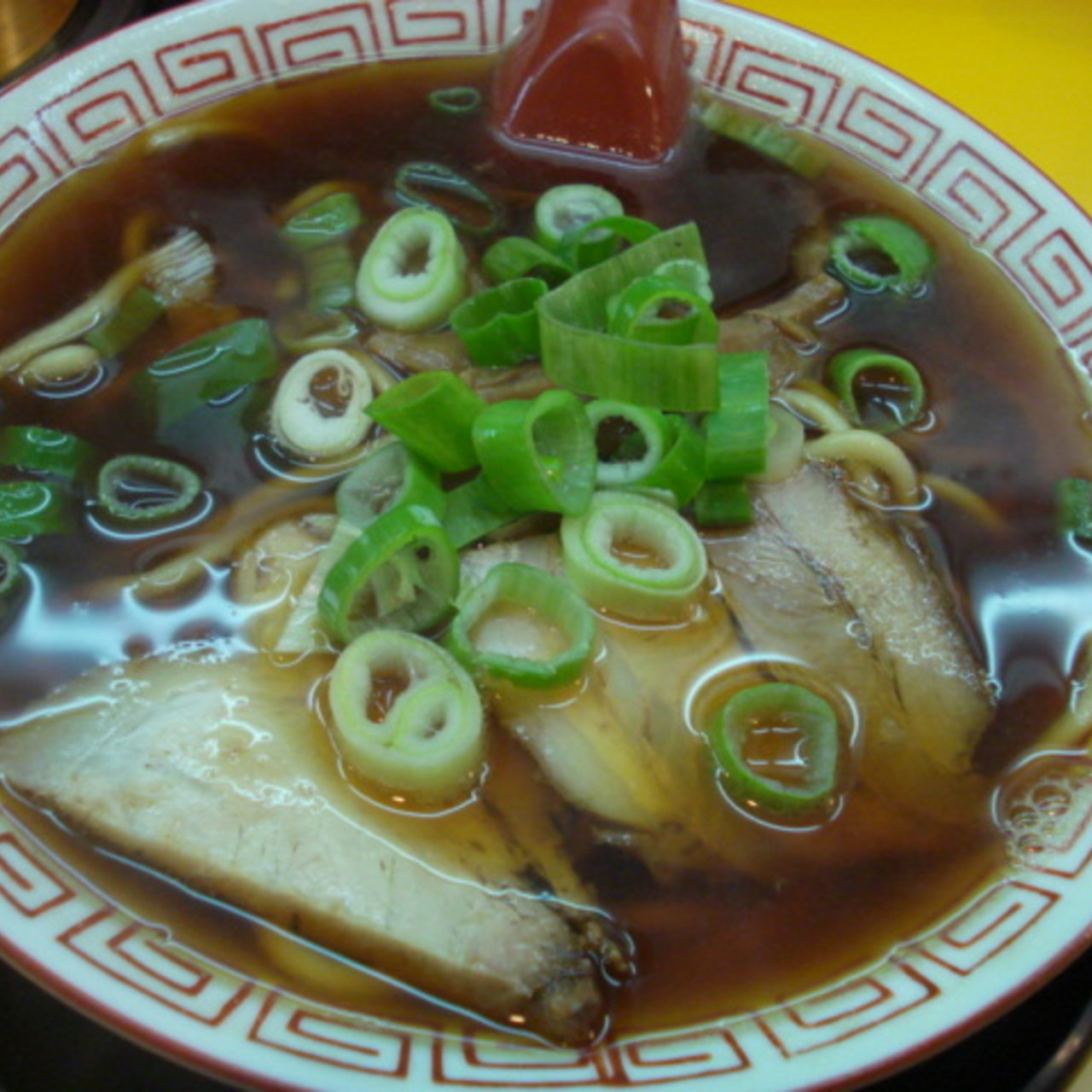 中華そば（中盛）(中華そば 麺屋7.5Hz+ 梅田店 （7.5ヘルツプラス）)の