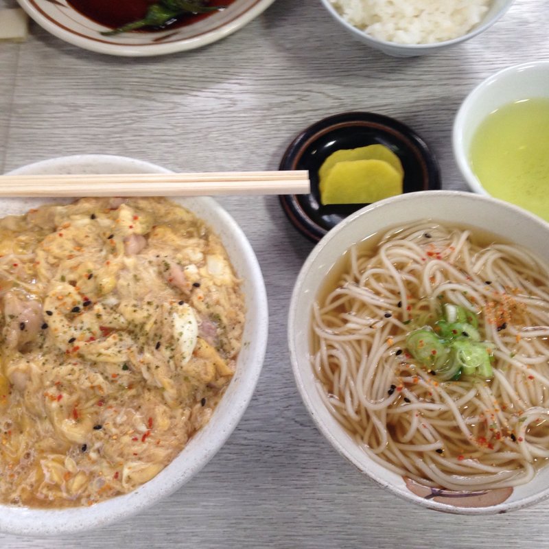 親子丼定食(総本家 更科 （さらしな）)