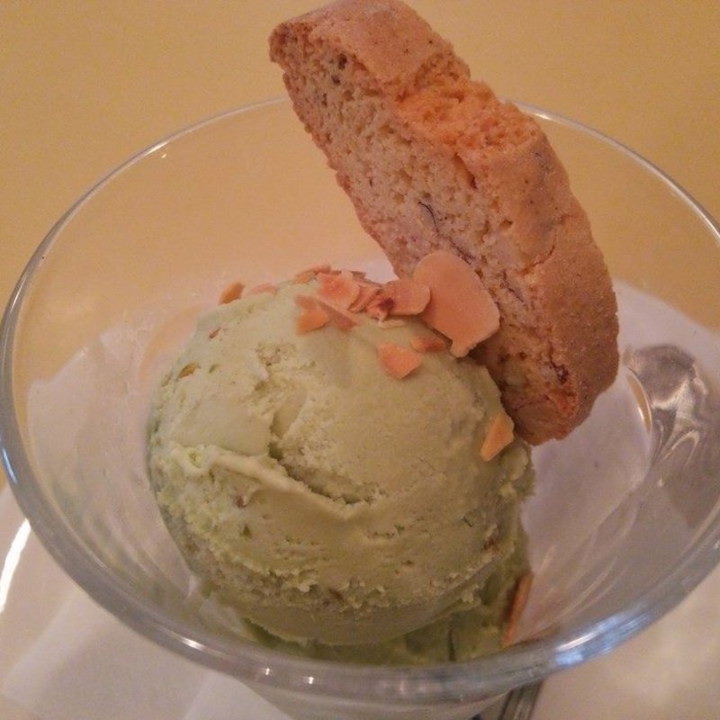 ピスタチオのアイスクリーム（ランチセット）(ピッツェリア マルデナポリ大泉学園店)