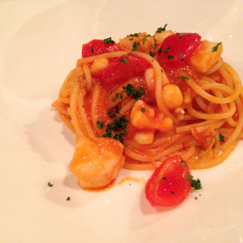 海の幸とトマトソース和えスパゲッティ(サバティーニ・ディ・フィレンツェ 東京店 （SABATINI di Firenze）)