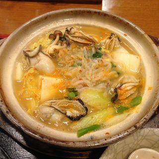 牡蠣鍋(キッチンハウス かかし )