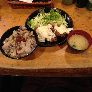 Aセット(丼や たつみ)