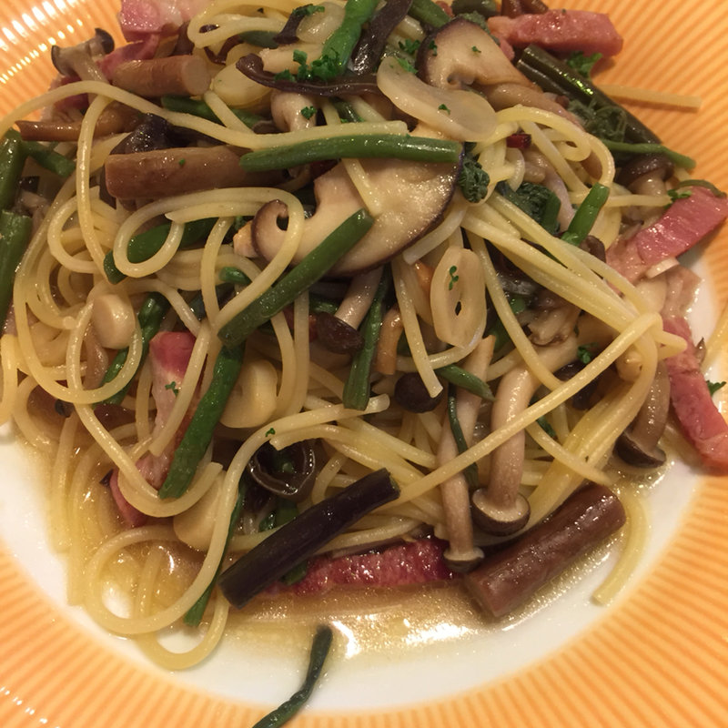 きのこと山菜の和風スパゲッティ(ファミリーガーデン)