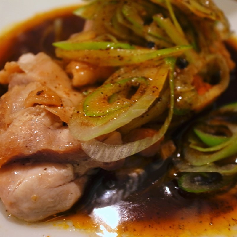 黒酢ソースの焼き鳥(酒肴屋 じじばば （サケノアテヤ ジジババ）)