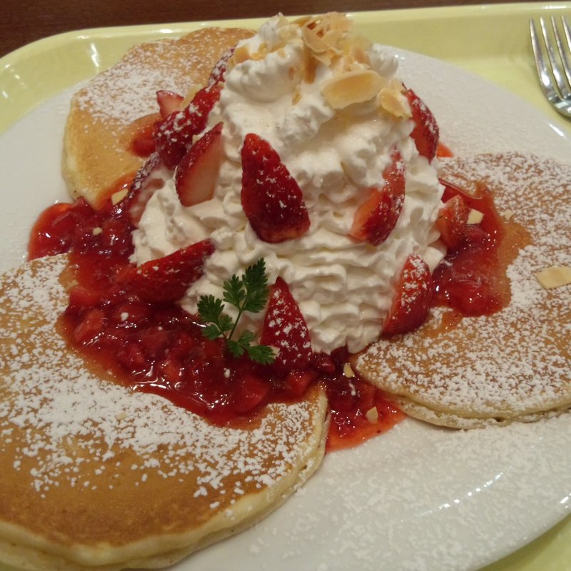 ストロベリー＆ホイップ(ハッピーケーキ 越谷レイクタウン店)