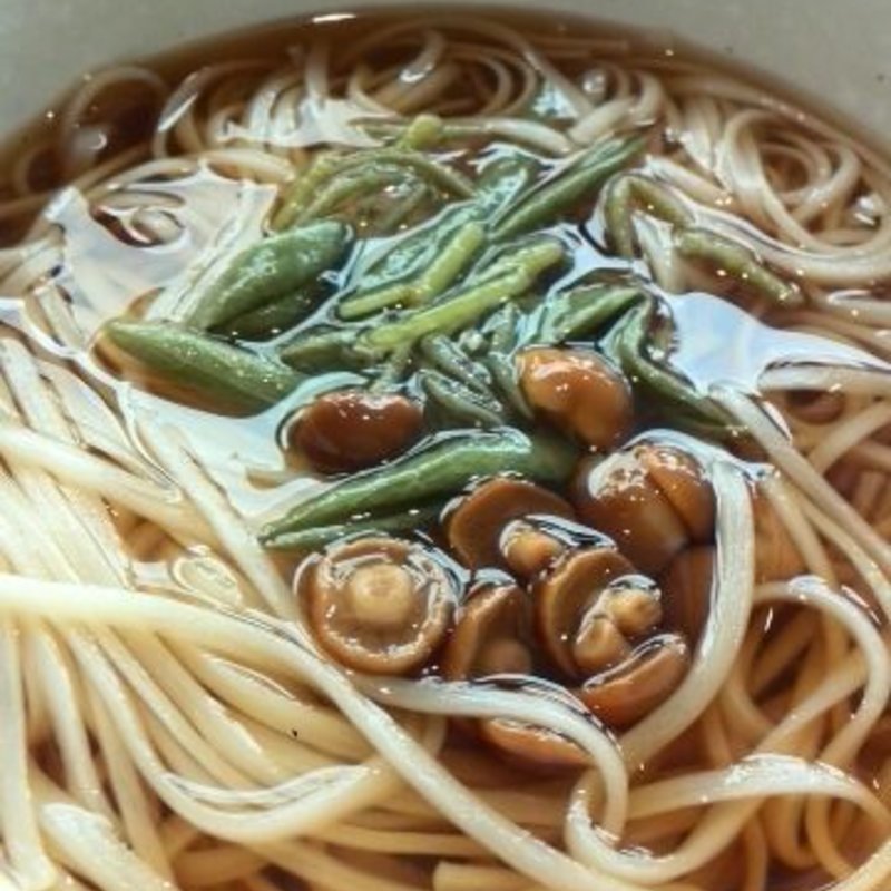 稲庭うどん・野菜天ぷら(秋田県アンテナショップ＆ダイニング あきた美彩館)