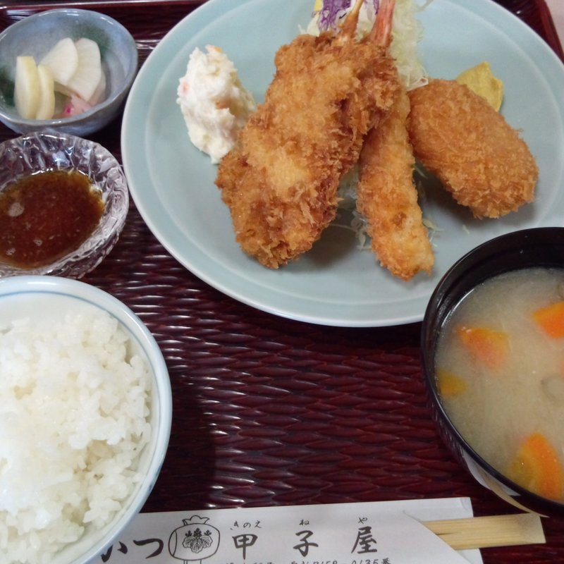 ミックスフライ定食（ランチタイム）(甲子屋 （きのえねや）)