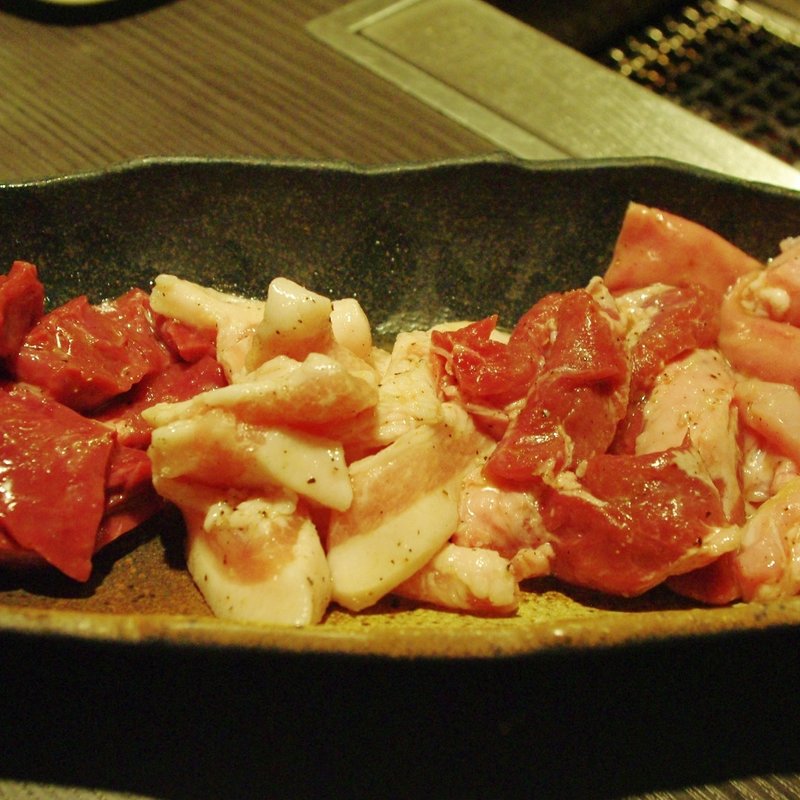 おためしホルモン4種盛り(うまいもん炙り道場)