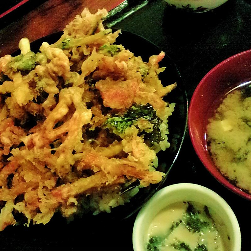 野菜たっぷりかき揚げ丼(いけす道場魚家 深川一号店 （イケスドウジョウサカナヤ）)