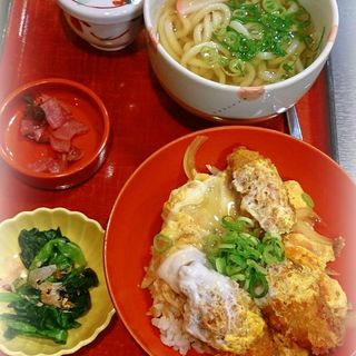 牡蠣とじ丼セット(四六時中 津店 )