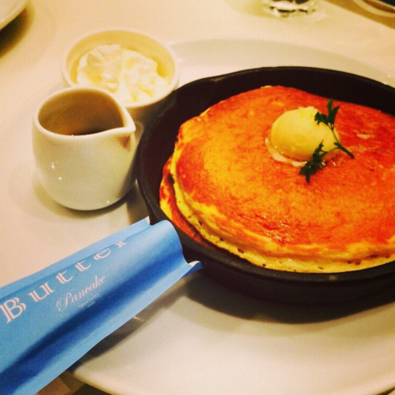 発酵バターの窯出しフレンチパンケーキ(Butter)