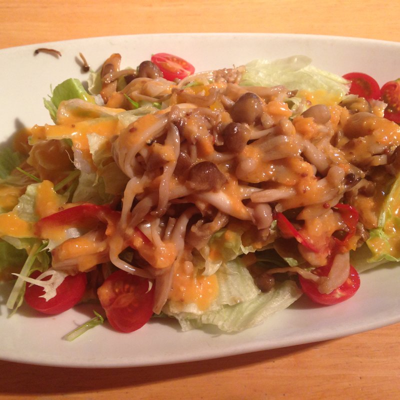 きのこのサラダ(鵠沼パスタダイナー スプーン)