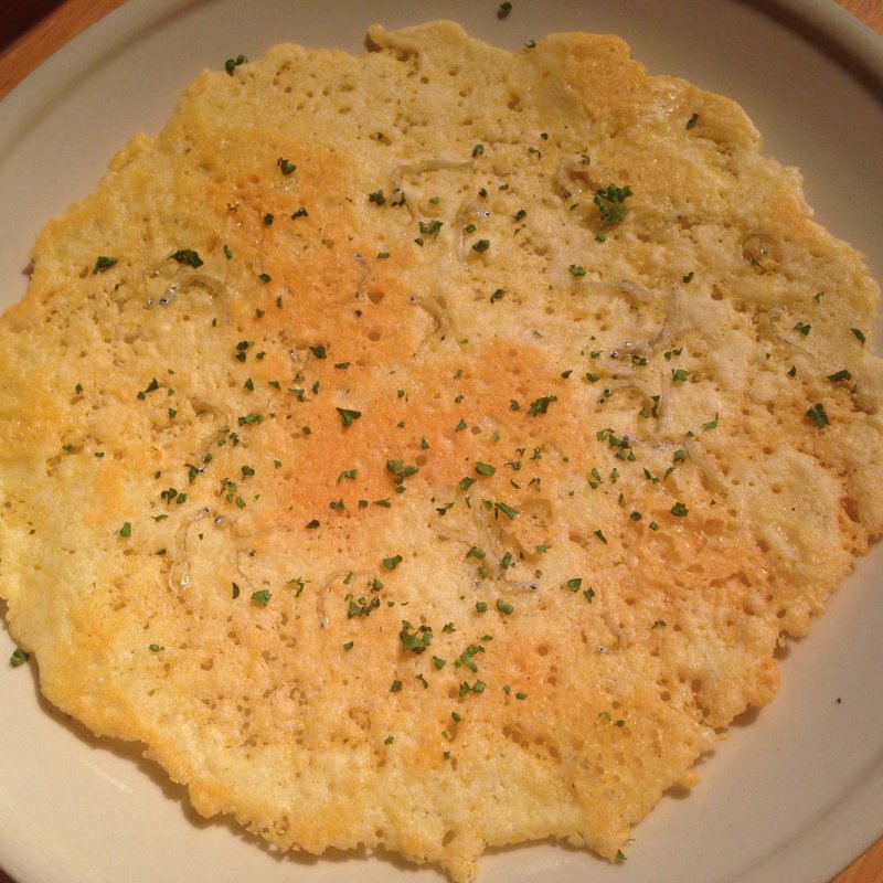 シラスのチーズ焼き(鵠沼パスタダイナー スプーン)
