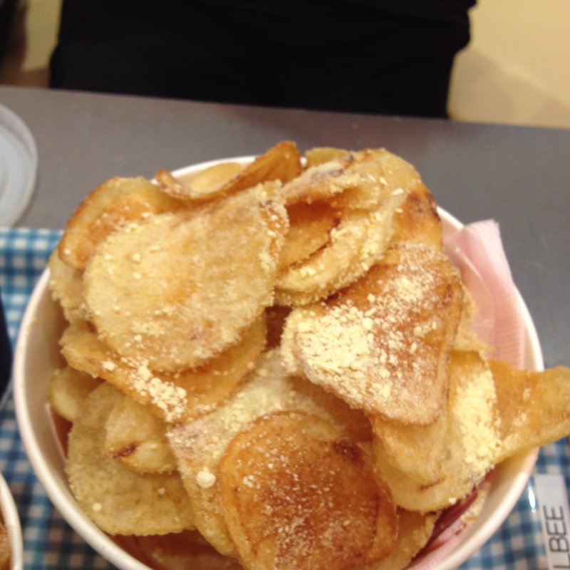 揚げたてチップス 2種のチーズ味(カルビープラス ダイバーシティ東京プラザ店 （Calbee+）)