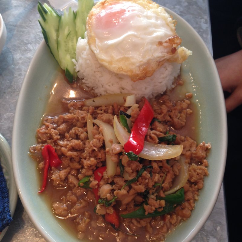 鶏挽肉のバジル炒め(クルン・サイアム 六本木店)