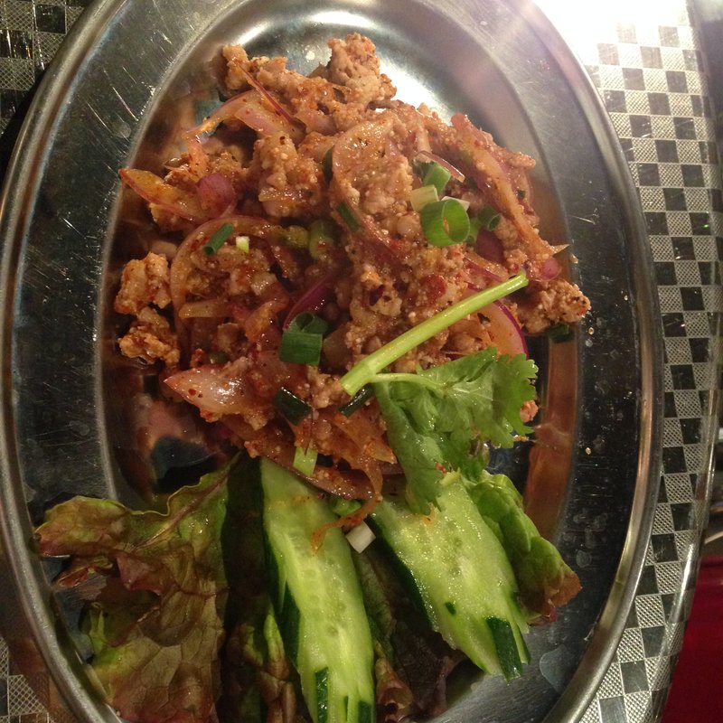 ラーブ(タイ料理　あろいなたべた （aroyna tabeta）)