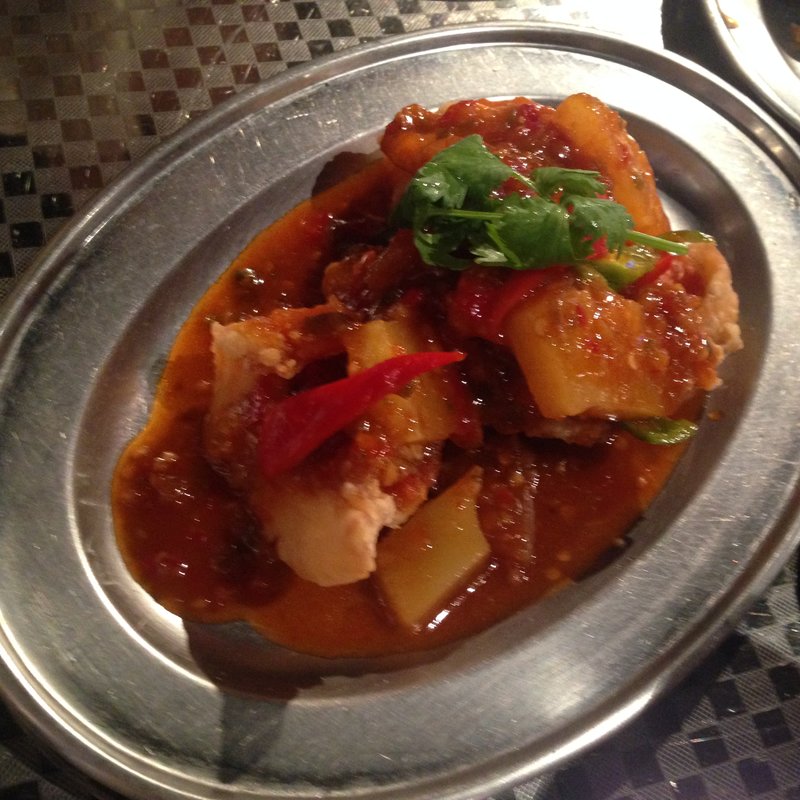 プラー・サムロッ(タイ料理　あろいなたべた （aroyna tabeta）)