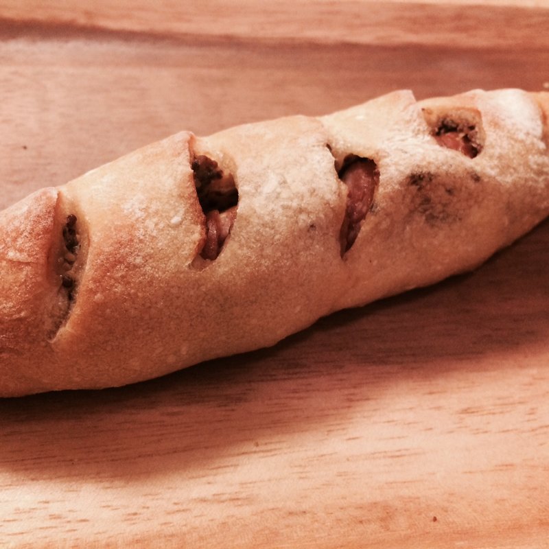 ソーセージパン(BACKEREI SAKATUJI)