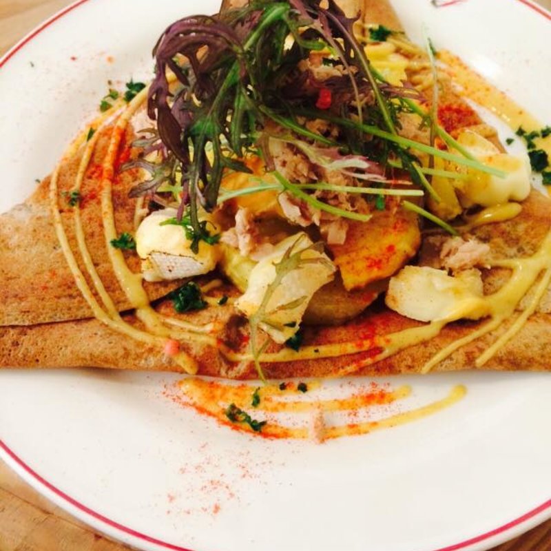 カマンベールチーズのポテトツナ　ハニーマスタードソース(ガレットリア)