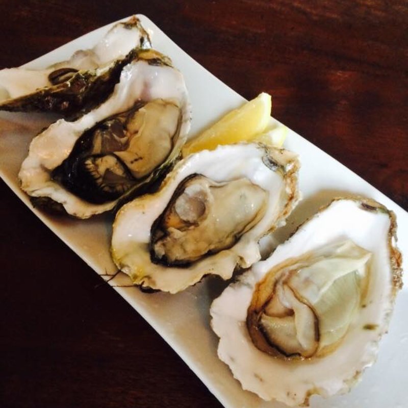 生牡蠣（日生産）(LA MAREE DE CHAYA 葉山本店 )