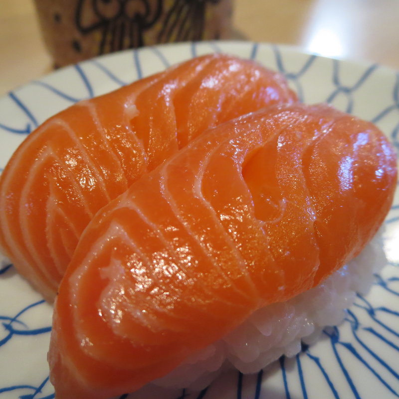 本日のサービスサーモン(廻転寿司 海鮮)