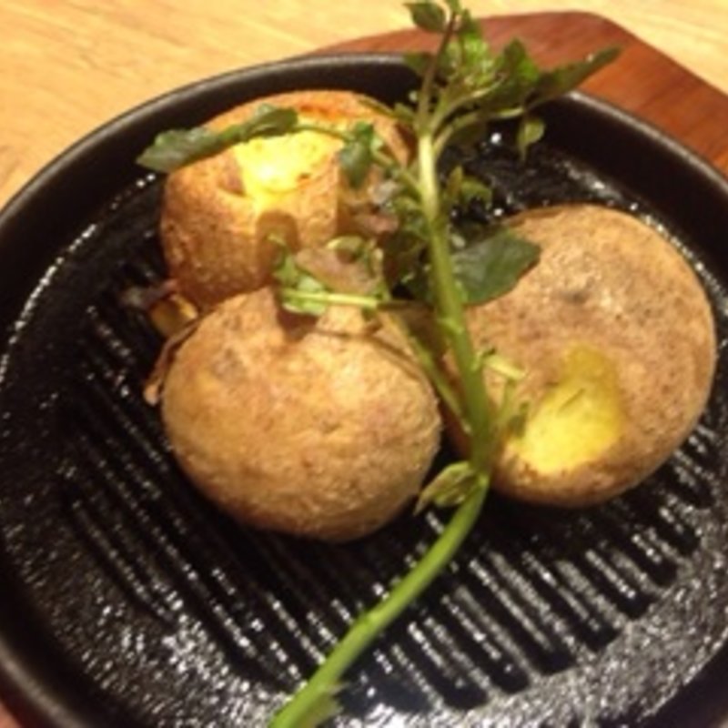 ジャガイモの石窯焼き　（特製ソース付き）(いしがまやハンバーグ アトレ吉祥寺店)