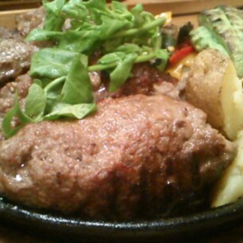 ﾌﾟﾚﾐｱﾑﾊﾝﾊﾞｰｸﾞ ﾀﾞﾌﾞﾙｻｲｽﾞ　(いしがまやハンバーグ アトレ吉祥寺店)