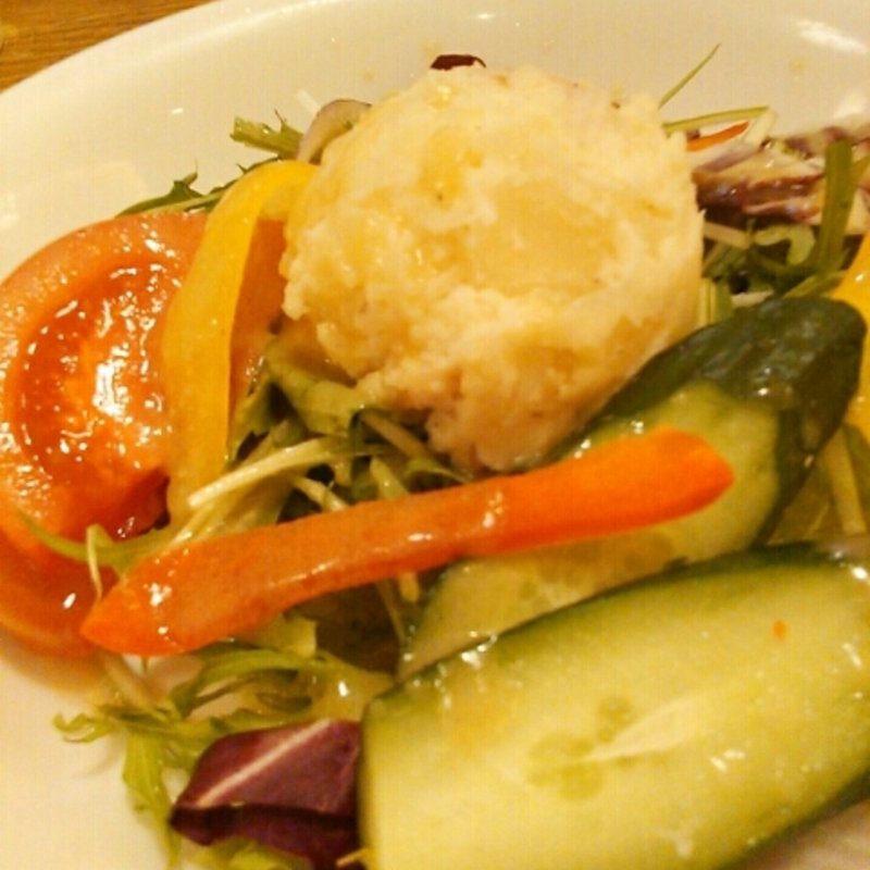 ランチセットのサラダ(オリーブハウス 吉祥寺アトレ店)