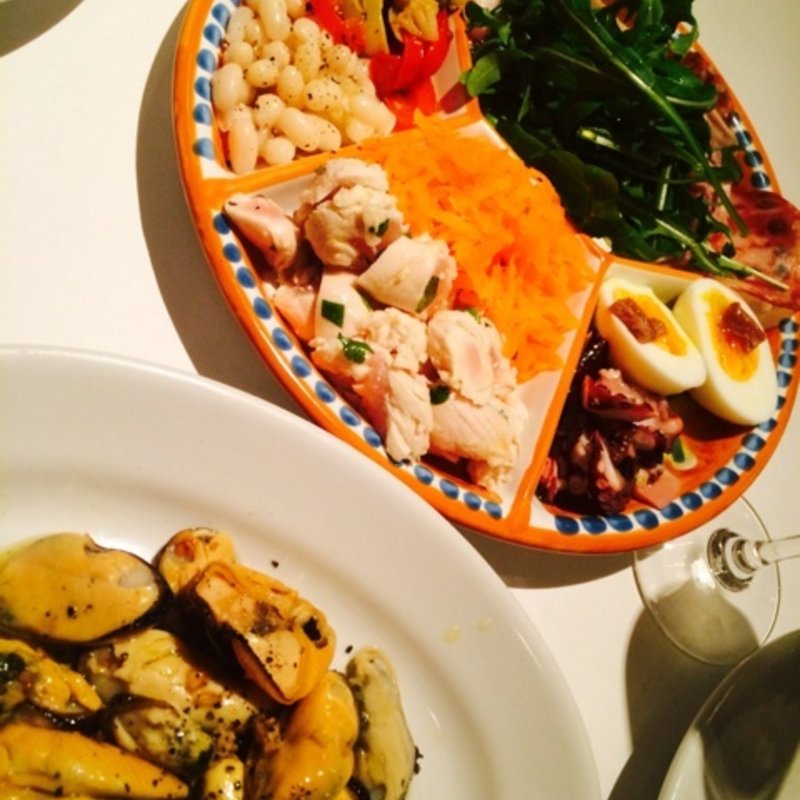 前菜盛り合わせ(ラ・バレーナ)