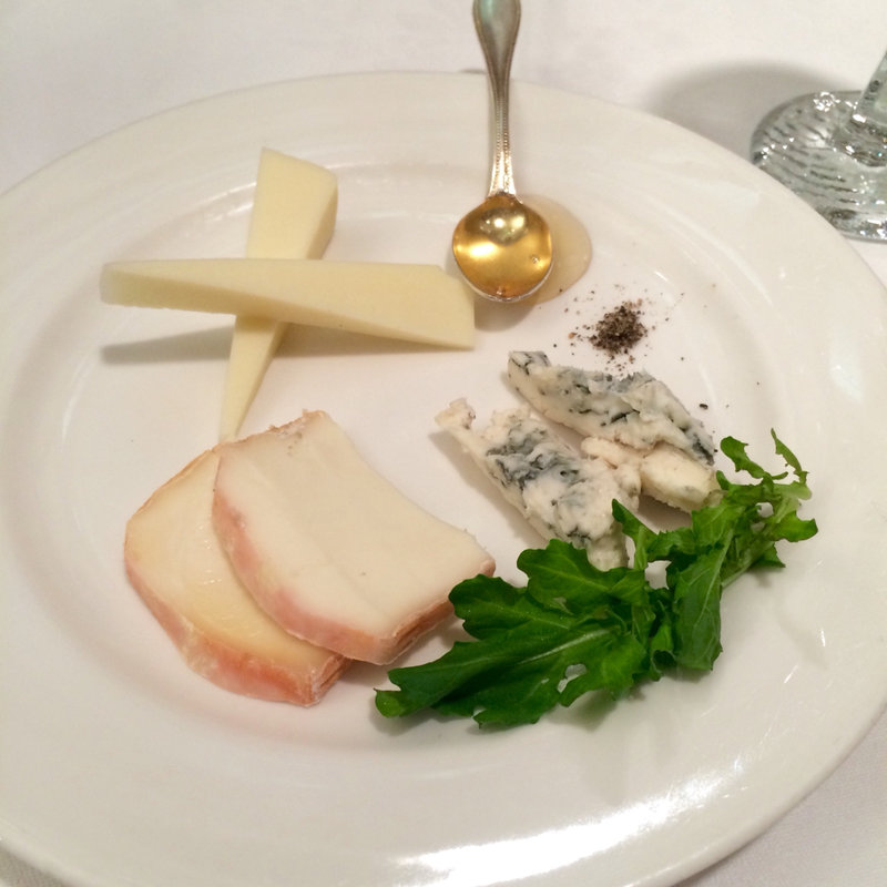 三種のチーズ盛り(カリフォルニアフレンチ Verte Spa)