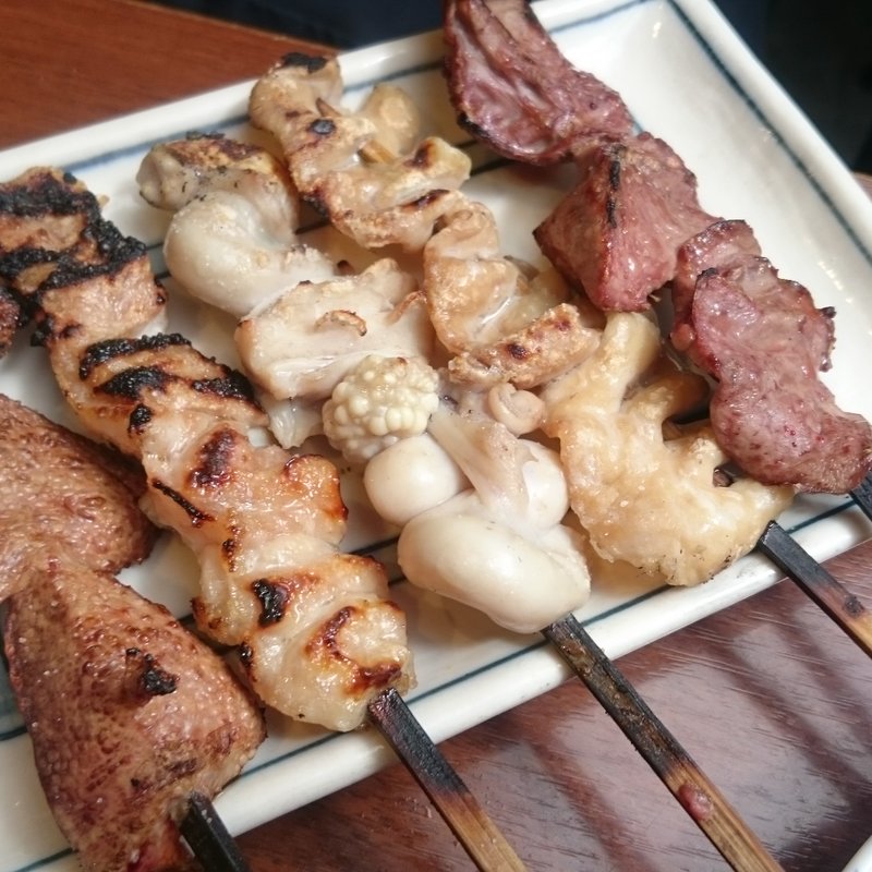 もつ焼き盛り合わせ(もつ焼 大統領 本店)