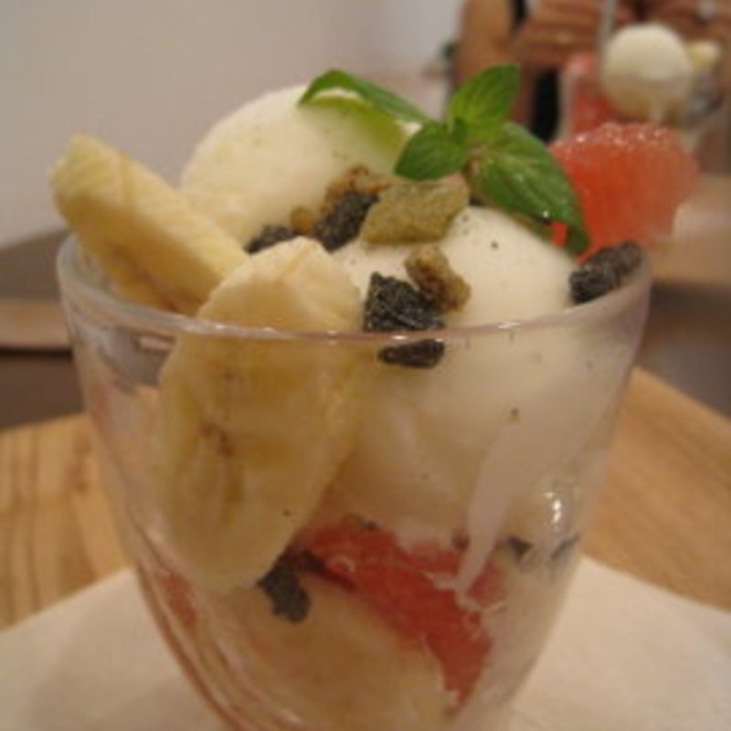 豆腐のパフェ(豆腐のお店はらのキッチン アトレ吉祥寺店)