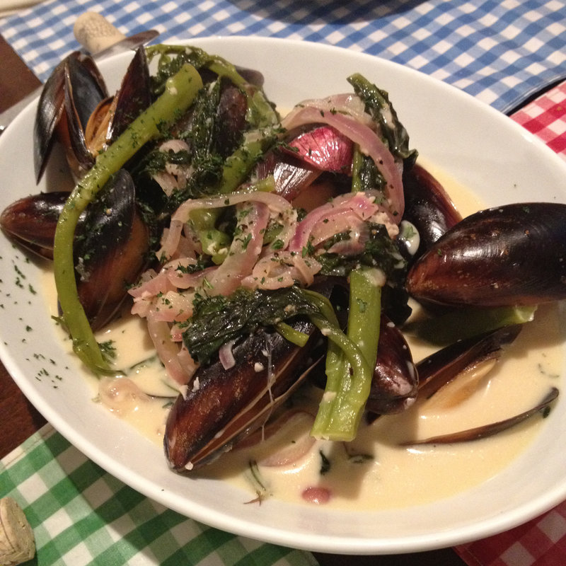 ムール貝のクリーム煮(キャトルアブリール)